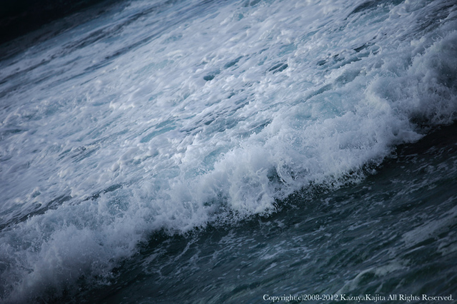 wave-3.jpg